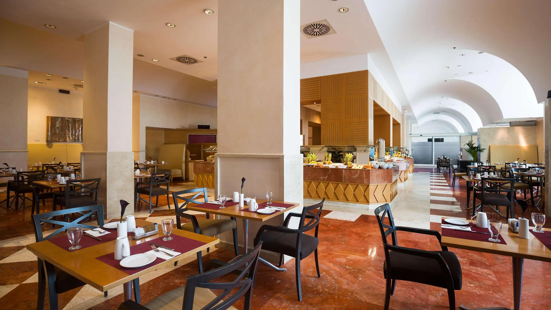 Hilton Rome Airport Hotel Fiumicino 4*,