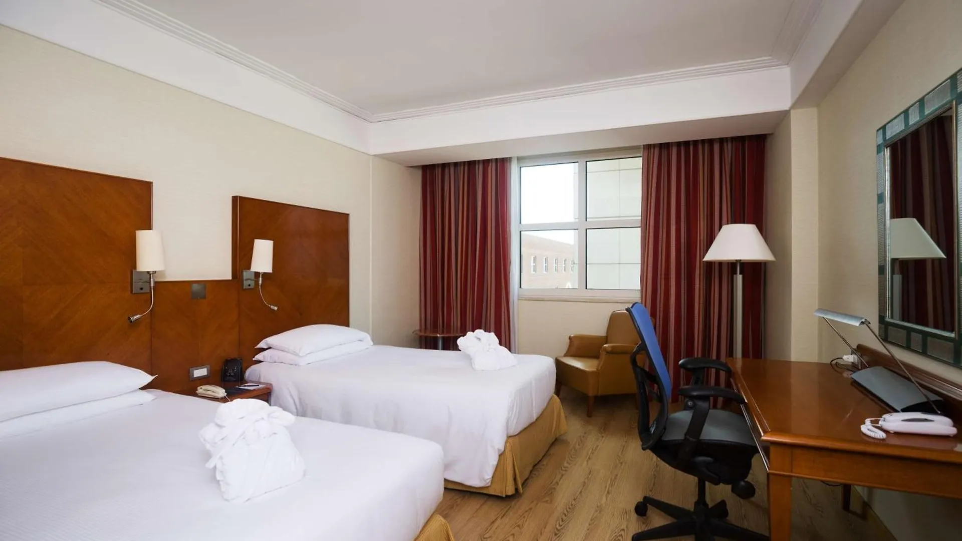Hilton Rome Airport Hotel Fiumicino 4*,