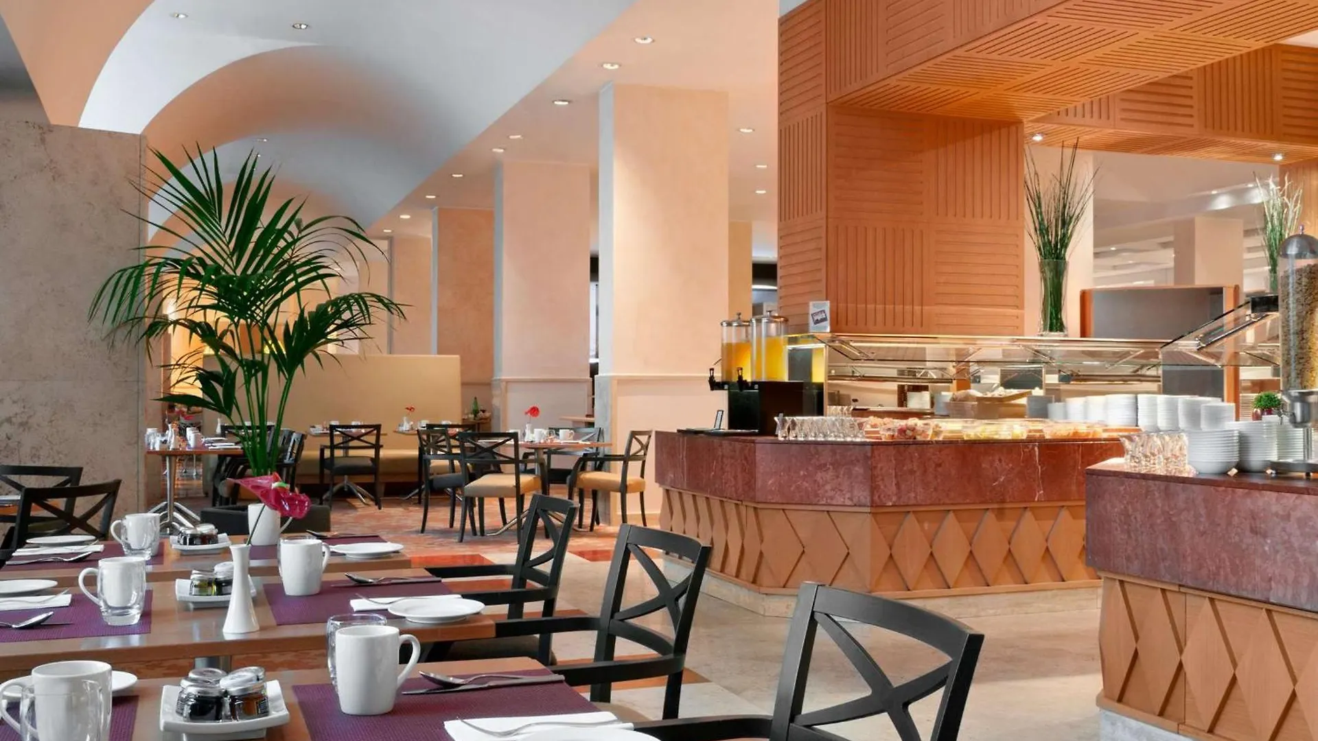 Hilton Rome Airport Hotel Fiumicino 4*,  Italy